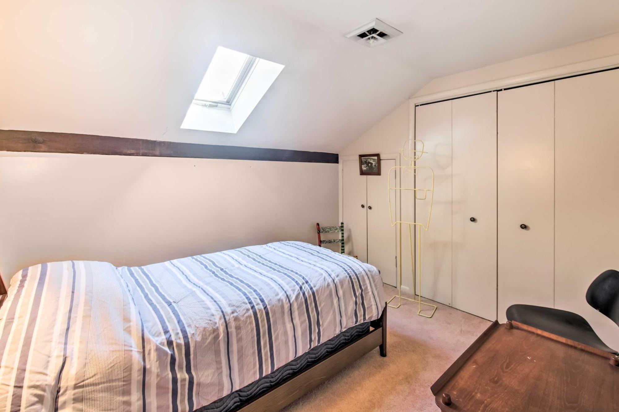 Runningwater Apartment In Lancaster With Deck Kültér fotó