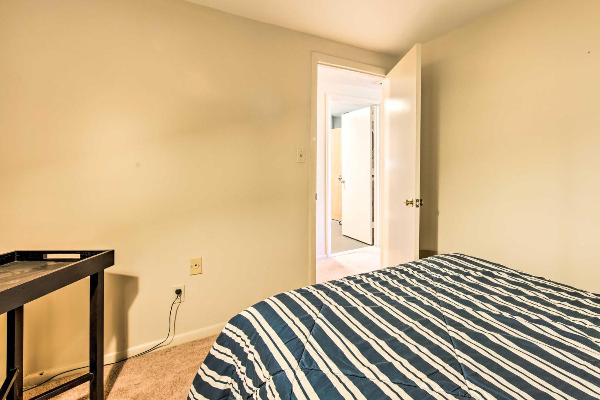 Runningwater Apartment In Lancaster With Deck Kültér fotó