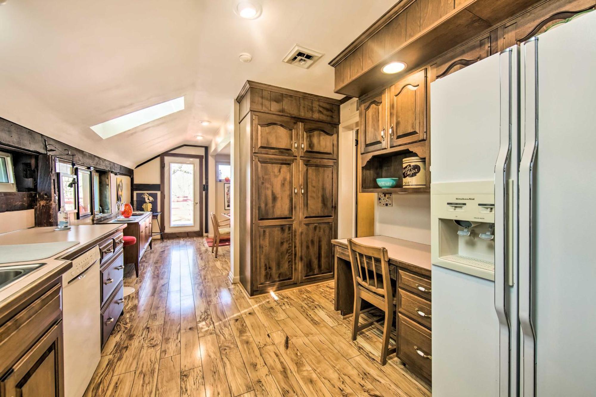 Runningwater Apartment In Lancaster With Deck Kültér fotó